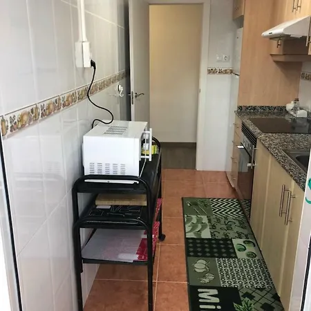 Luminoso Piso + Balcón En Valência