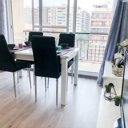 Luminoso Piso + Balcon En Appartement